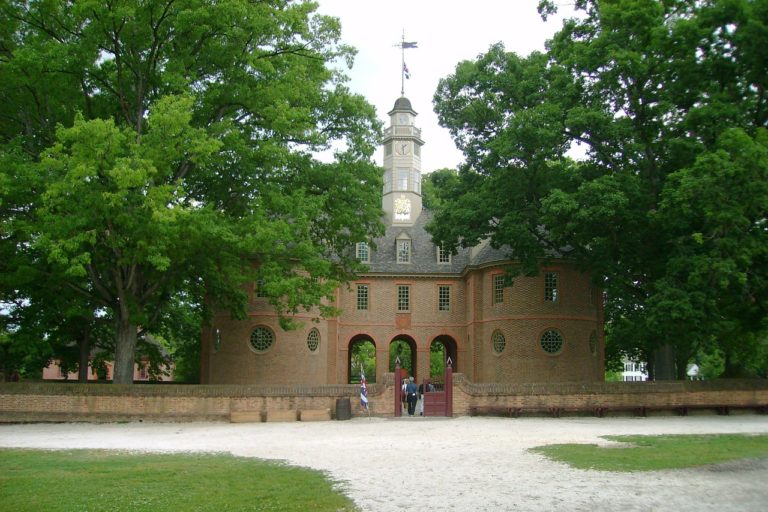 Colonial Williamsburg: A Step Back in Time - Rose Petals and Cream